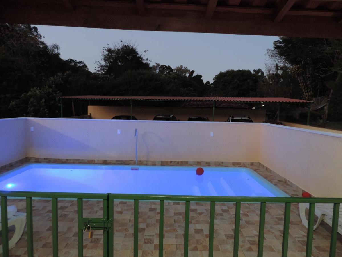 Villa Sítio Sebastião Pereira Jambeiro Exterior foto