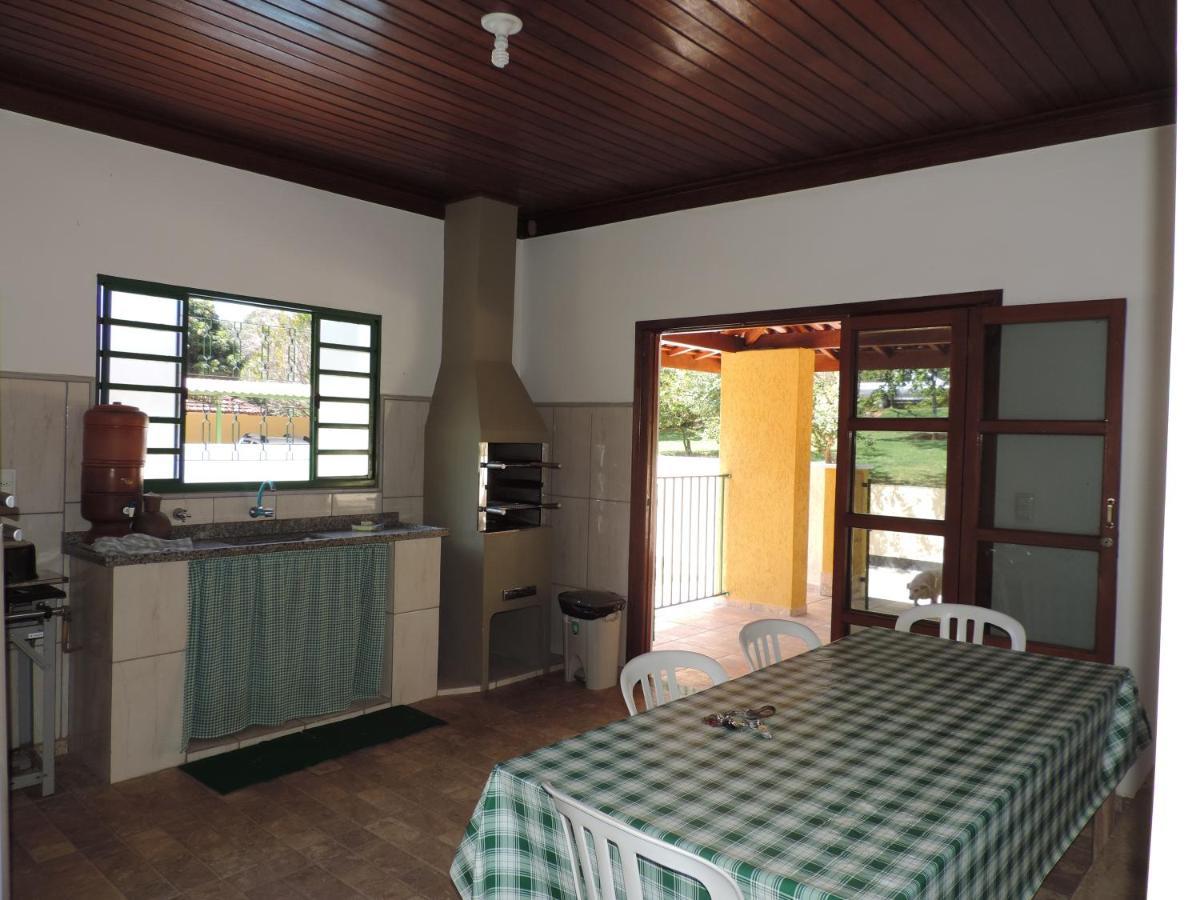 Villa Sítio Sebastião Pereira Jambeiro Exterior foto