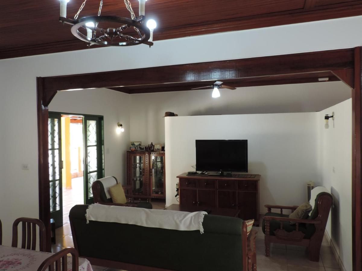 Villa Sítio Sebastião Pereira Jambeiro Exterior foto